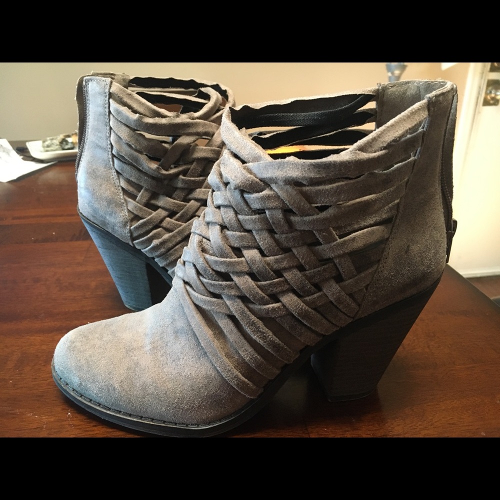 Heeled booties
